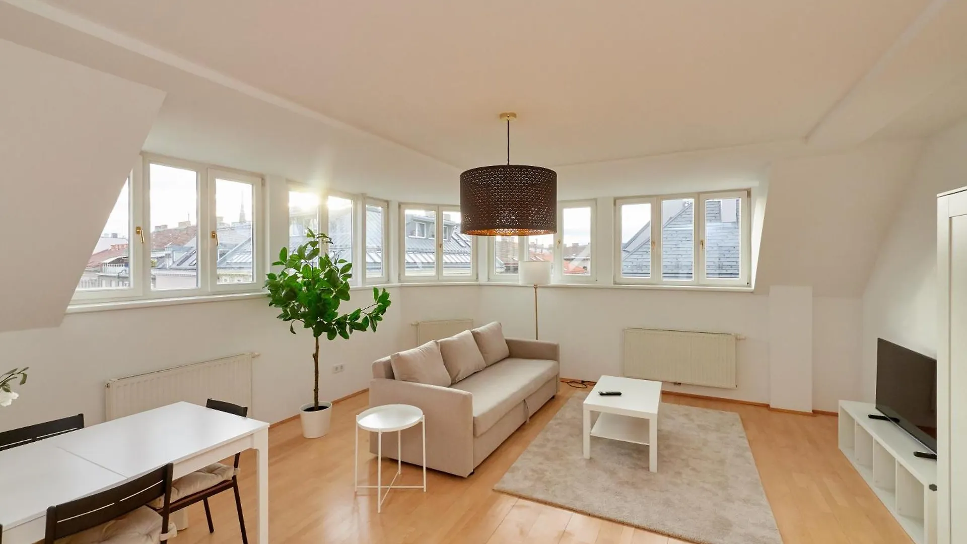 Central Apartment Kreuzgasse contacts