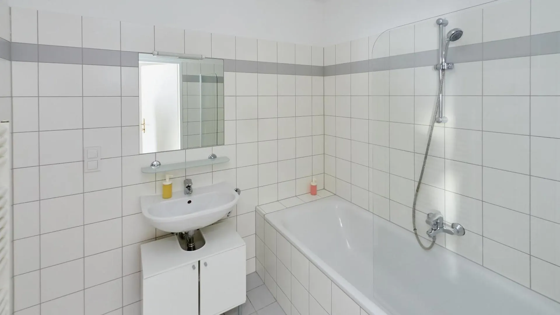 Central Apartment Kreuzgasse Vienna