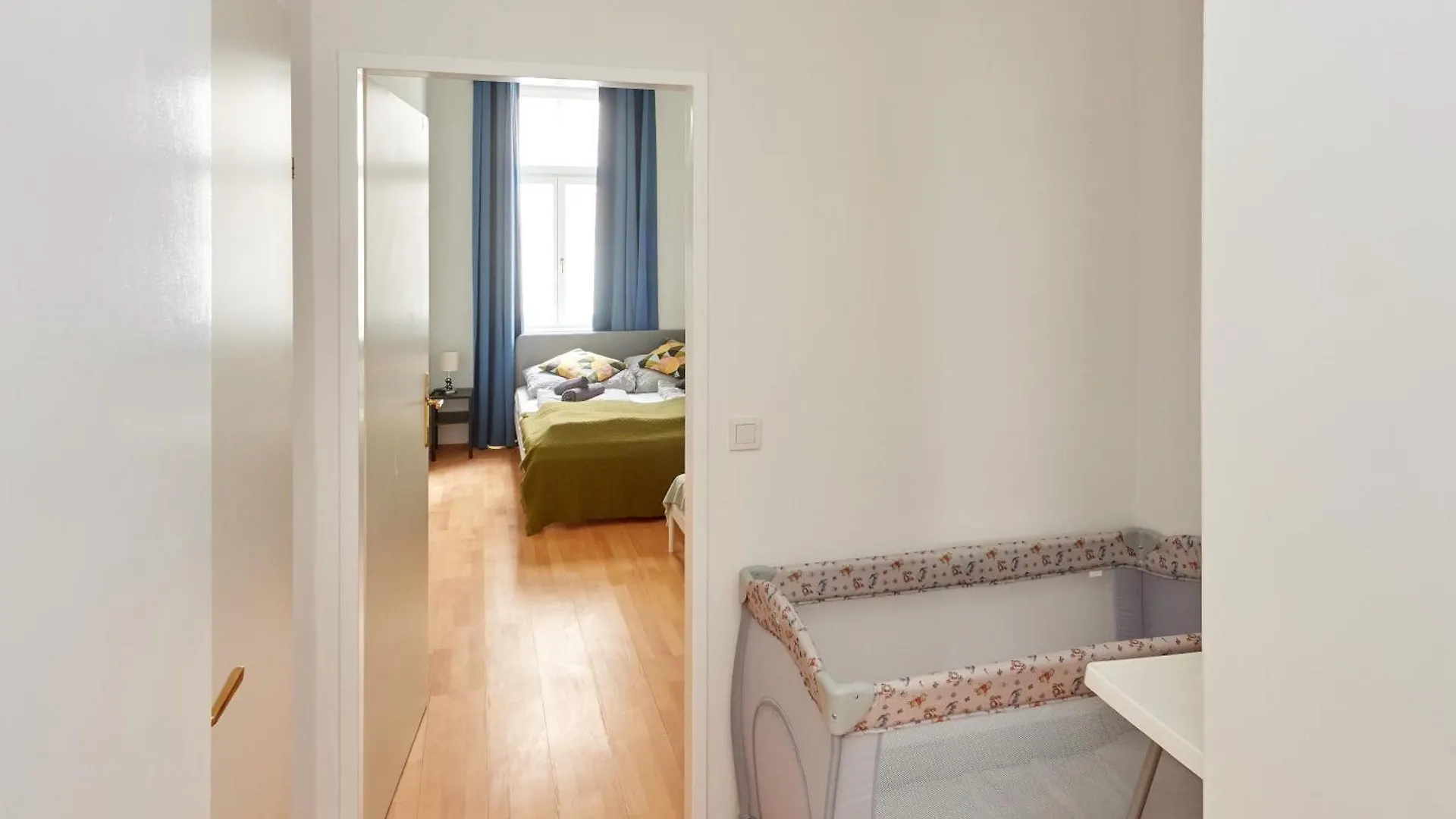 Central Apartment Kreuzgasse Vienna