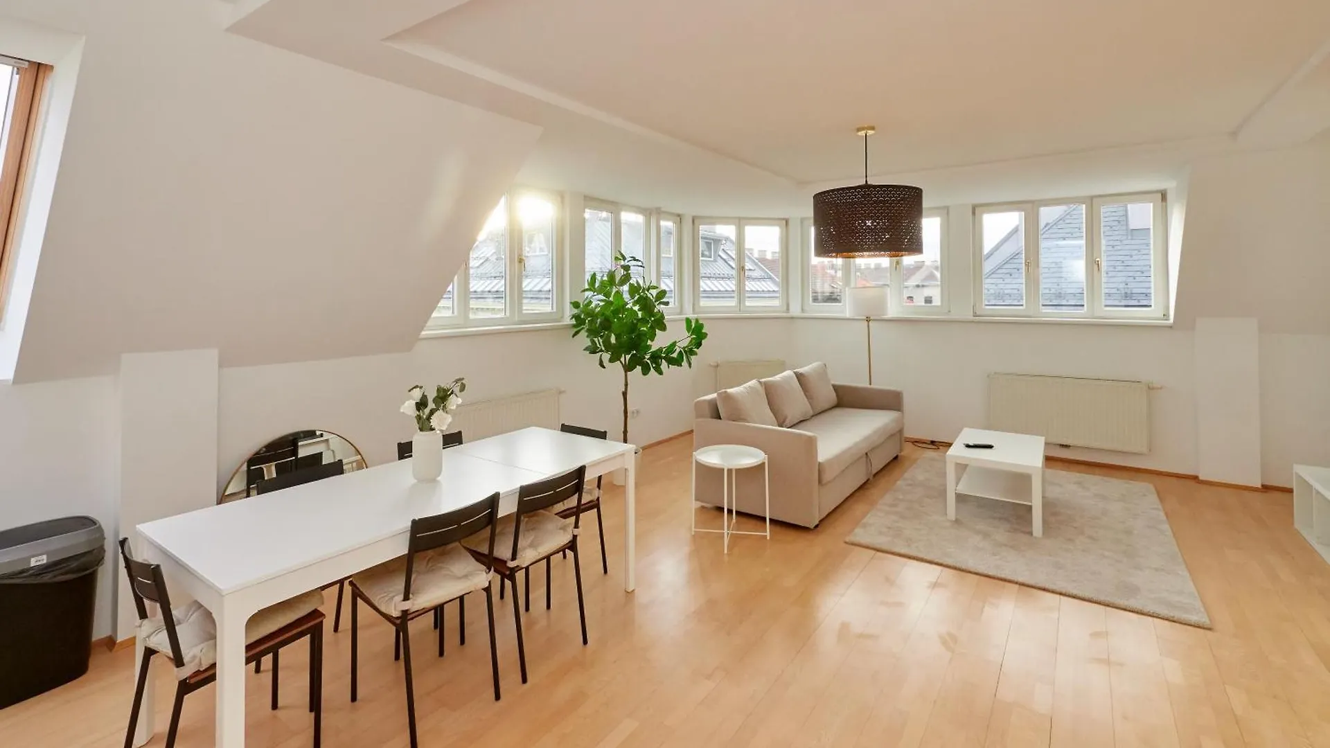 Central Apartment Kreuzgasse Vienna Austria