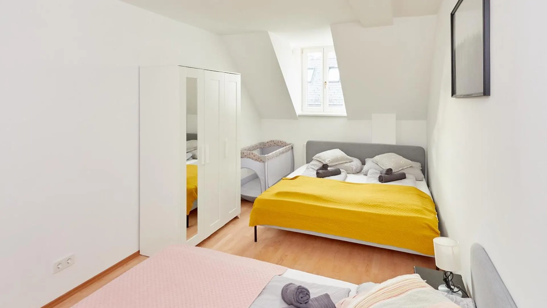 Central Apartment Kreuzgasse Vienna
